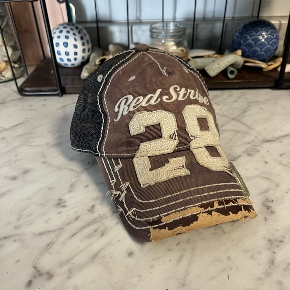 Vintage Red Stripe Brown Cap with White Embroidery - Picture 1 of 8